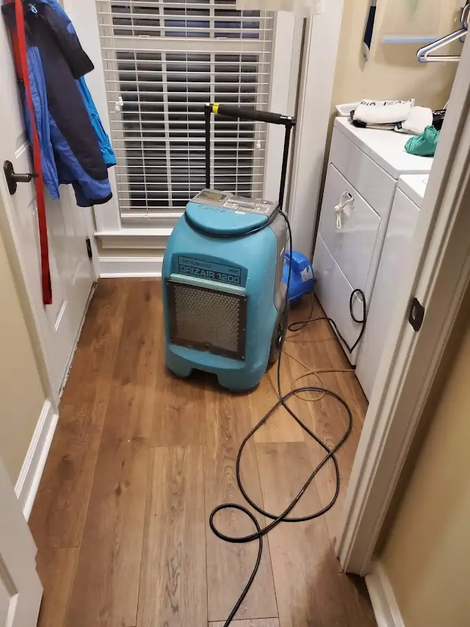 Commercial dehumidifier deployed for Flood Damage Cleanup in Sonterra
